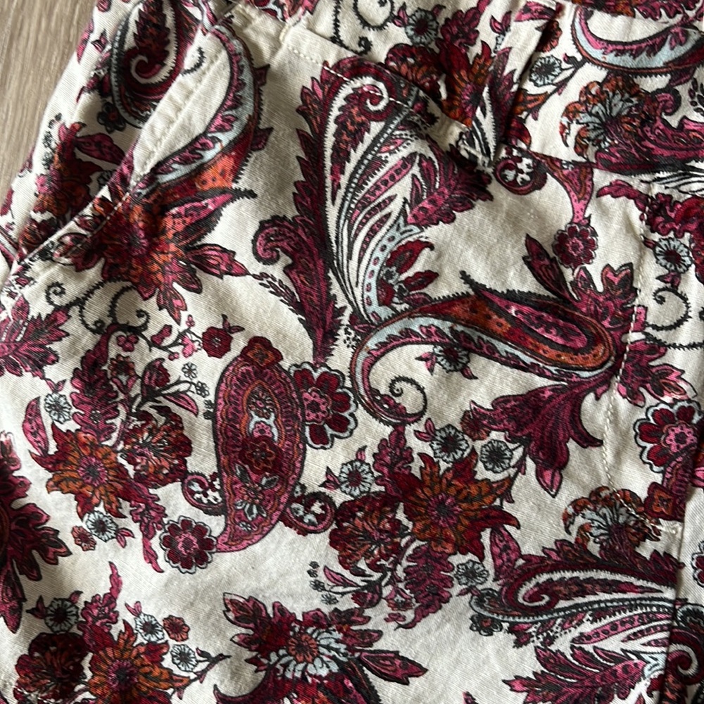 Ann Taylor Loft Linen Blend Shorts, size 6 Paisley shorts - Picture 2 of 12